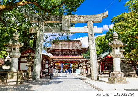 太宰府天満宮　鳥居と楼門 132032884
