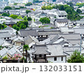 歴史が息づく風情豊かな倉敷美観地区の街並み　丘の上から望む倉敷の瓦屋根 132033151