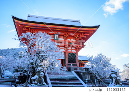 清水寺の雪景色 清水寺の雪景色 132033185