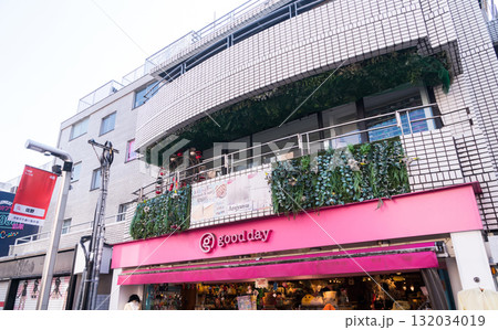 原宿　竹下通り　good day　楽しくショッピング　東京都渋谷区 132034019