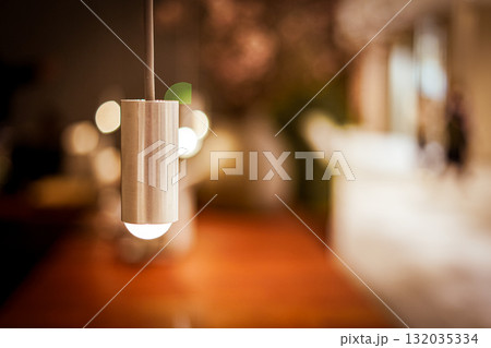 モダンな照明のイメージ 132035334