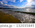 片男波海浜（和歌浦）の波 132035845