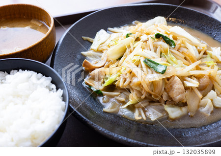 おいしい肉野菜炒め定食 132035899