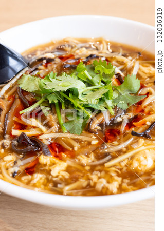 おいしい酸辣湯麺 おいしい酸辣湯麺 132036319