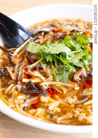 おいしい酸辣湯麺 132036320