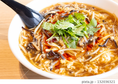 おいしい酸辣湯麺 132036321