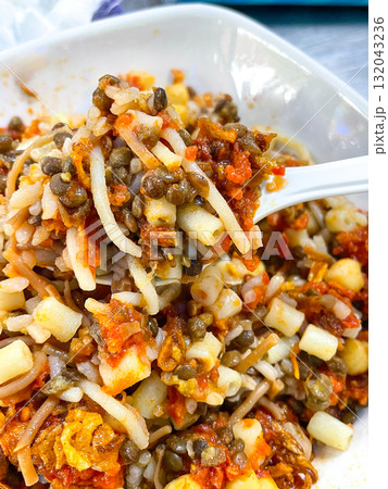 エジプトの国民食・コシャリ エジプトの国民食・コシャリ 132043236