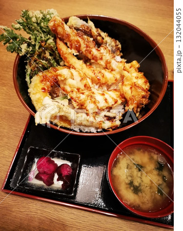 居酒屋のどっさり！天丼 132044055