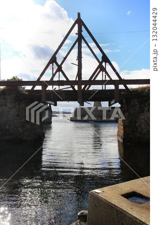 世界遺産『佐渡島の金山』の遺構…【大間港】 132044429