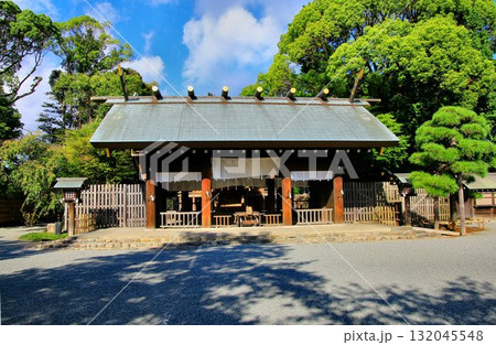 横浜・伊勢山の丘に鎮座する… 桜花が社紋の【伊勢山皇大神宮】 132045548