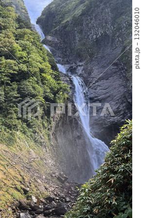 落差日本一の称名滝 落差日本一の称名滝 132046010
