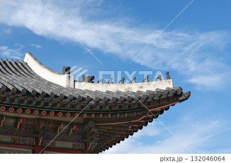 Gyeongbokgung Palace Roof with Traditional Roof Guardian Figures, Seoul, Korea Gyeongbokgung Palace Roof with Traditional Roof Guardian Figures, Seoul, Korea 132046064