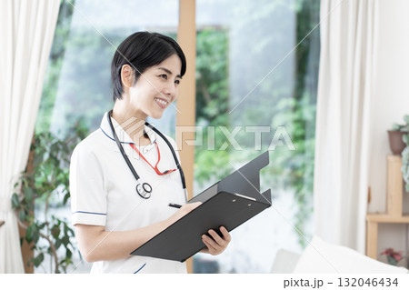 若い女性看護師 訪問看護 在宅医療 若い女性看護師 訪問看護 在宅医療 132046434