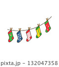 クリスマスに吊るされた靴下のイラスト 132047358