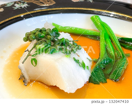 中国上海料理・青藤椒蒸鱈魚(タラの青山椒ソース) 中国上海料理・青藤椒蒸鱈魚(タラの青山椒ソース) 132047410