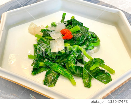 中国上海料理・百合枸杞豆苗（豆苗と百合根の炒め） 132047478