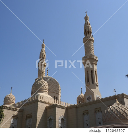 ドバイ ジュメイラ モスク 132048507