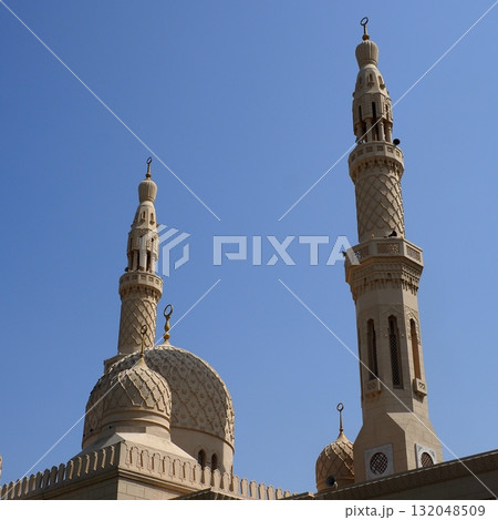 ドバイ ジュメイラ モスク 132048509