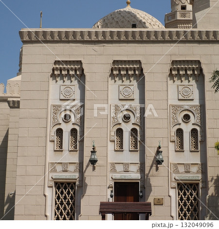 ドバイ ジュメイラ モスク 132049096