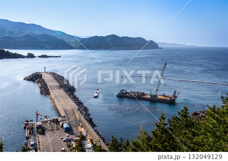 Tetrapod construction at Samcheok Jangho Port 132049129