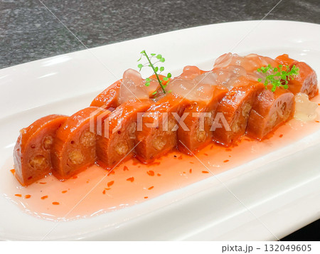 上海料理・桂花糖藕(金木犀の蓮根餅) 上海料理・桂花糖藕(金木犀の蓮根餅) 132049605
