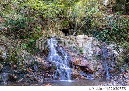飛龍の滝 秋の風景 下段1 兵庫県佐用郡佐用町 飛龍の滝 秋の風景 下段1 兵庫県佐用郡佐用町 132050778