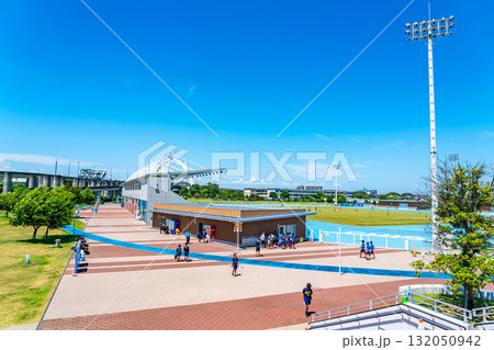 【神奈川県】爽やかな青空が広がる柳島スポーツ公園 132050942