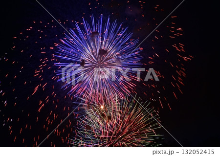 秋の花火 132052415