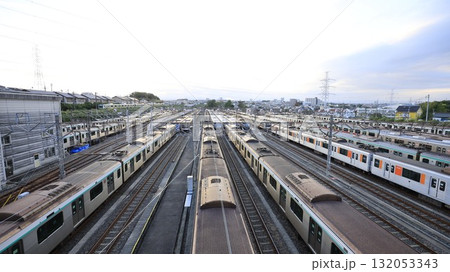 電車が数多く停車している東急電鉄の長津田検車区 132053343