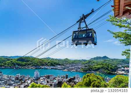 《広島県》尾道の街並み全景・丘の上の眺望 132054183