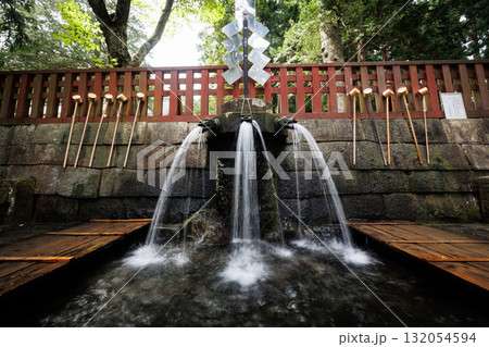 岩木山神社の手水舎(青森県弘前市) 岩木山神社の手水舎(青森県弘前市) 132054594