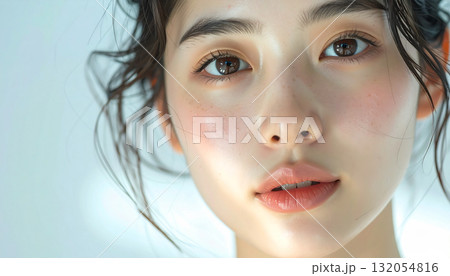 透明感のある女性　ナチュラルな美しさを表現したポートレート 132054816