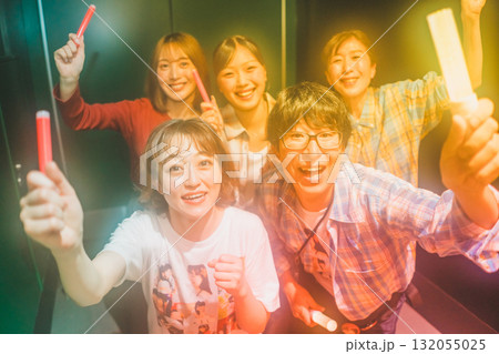 supporting my fave supporting my fave 132055025