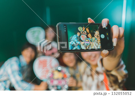 supporting my fave supporting my fave 132055052