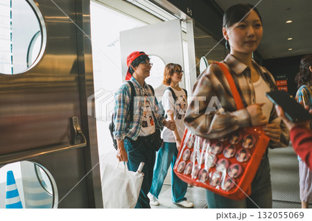 supporting my fave supporting my fave 132055069