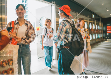 supporting my fave supporting my fave 132055075