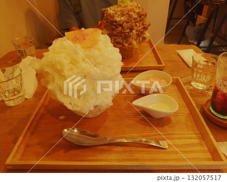 Eat a shaved ice　〜台湾かき氷を食べる 132057517