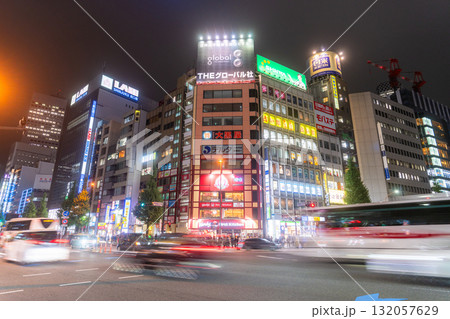 《東京都》新宿都市夜景・甲州街道 132057629
