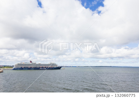 バルト三国のエストニアの首都タリンの港の風景 バルト三国のエストニアの首都タリンの港の風景 132060775
