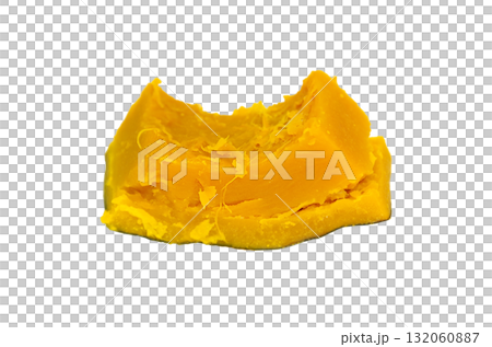 【切り抜き透過背景素材】煮くずれ寸前まで塩茹でした角切りのカボチャ 【切り抜き透過背景素材】煮くずれ寸前まで塩茹でした角切りのカボチャ 132060887