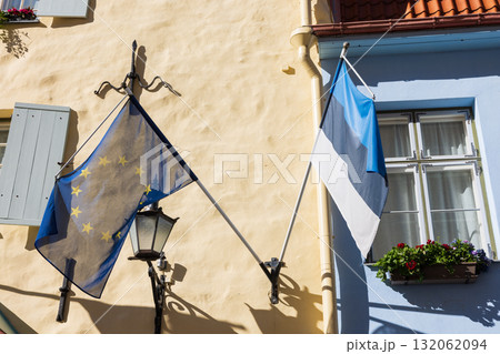 バルト三国のエストニアの首都タリン歴史地区の建物 132062094