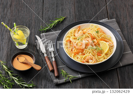 yummy spaghetti with shrimps in a white bowl 132062429