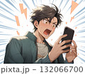 スマホを見てショックを受け怒っている若い男性 132066700