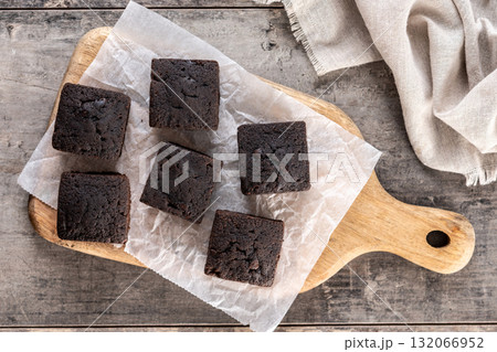 Homemade chocolate brownies with sugar powder 132066952
