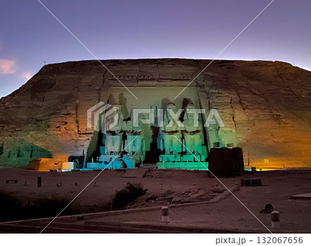 エジプト・アブシンベル神殿 音と光のショー エジプト・アブシンベル神殿 音と光のショー 132067656