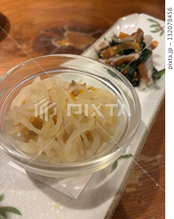 居酒屋のお通し 132078456