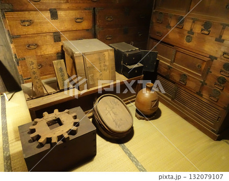鞆の浦にある桝屋清右衛門宅の坂本龍馬の隠れ部屋(広島県福山市) 鞆の浦にある桝屋清右衛門宅の坂本龍馬の隠れ部屋(広島県福山市) 132079107