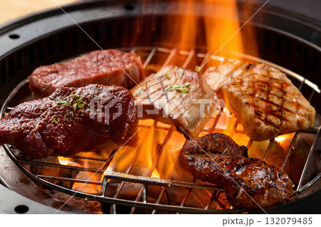 バーベキュー 132079485