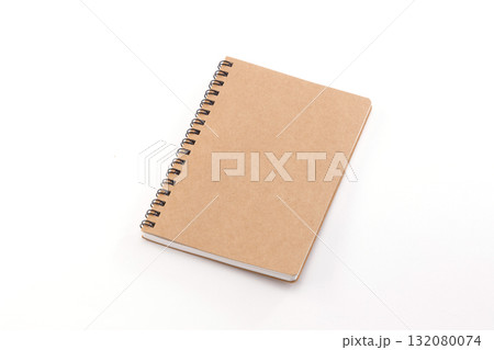 メモ帳 白バック 132080074