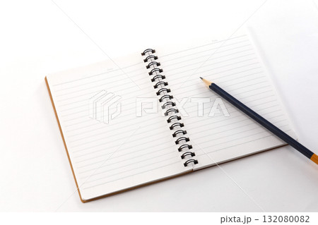 メモ帳 白バック 132080082